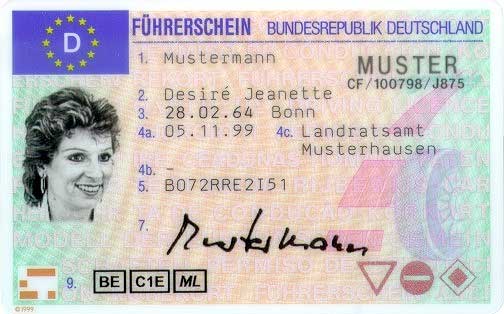 Reichtes, den Führerschein und den Fahrzeugschein in Kopie mitzuführen